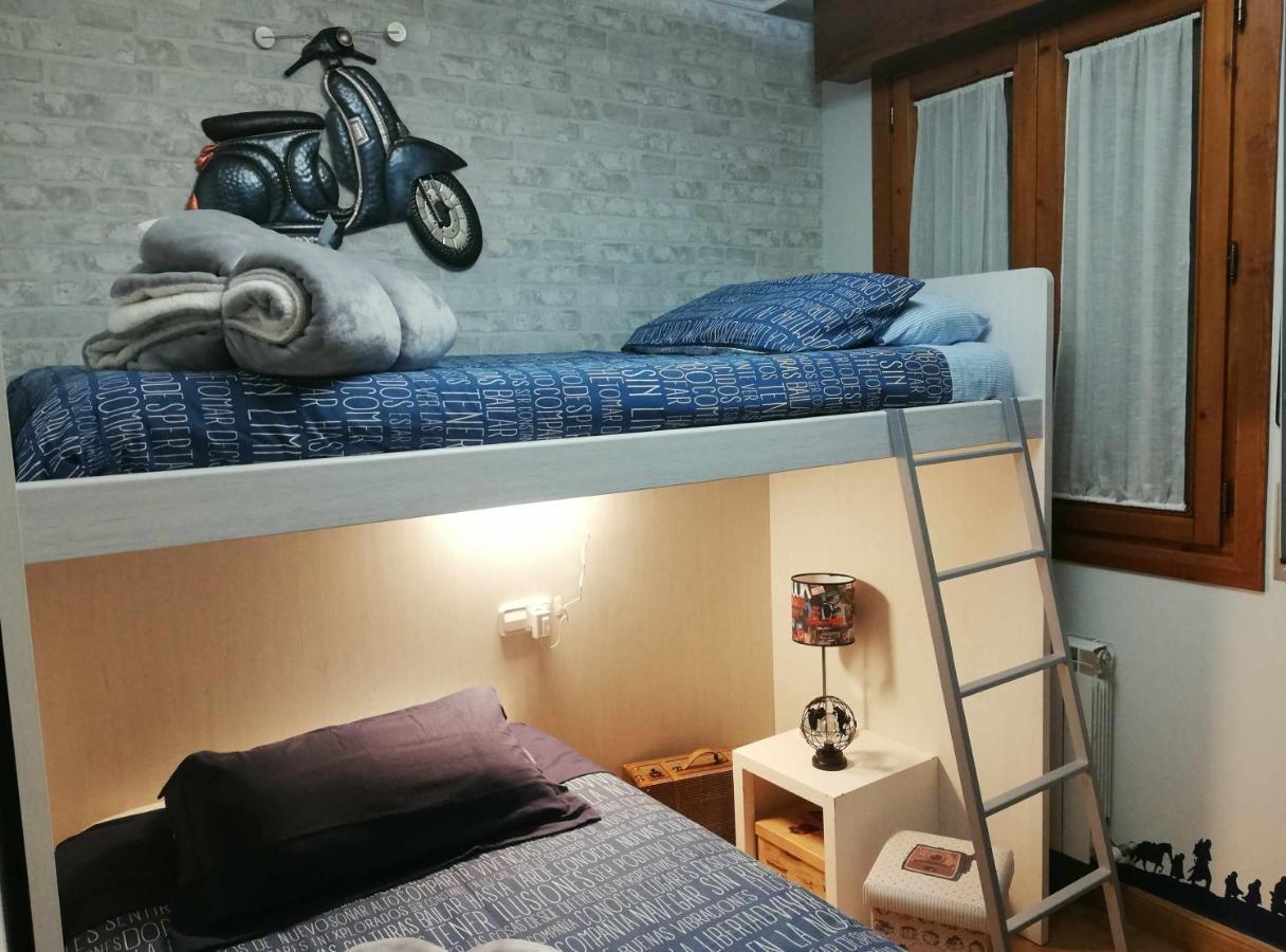 La Casa Del Gatico Apartman Lumbier Kültér fotó